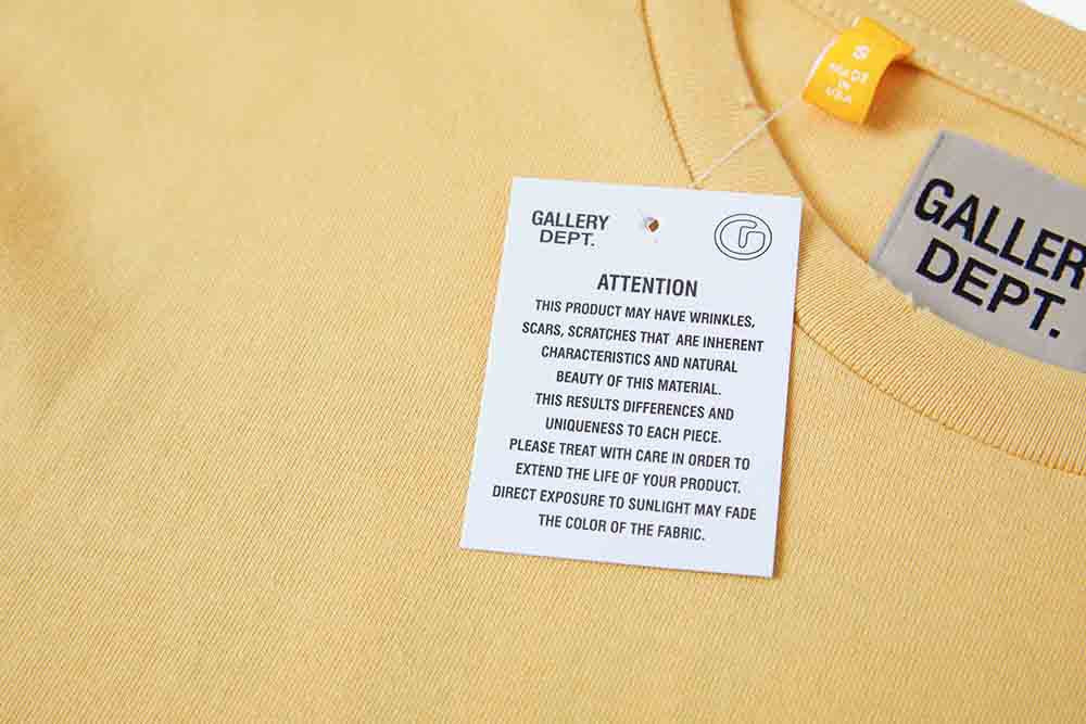 GALLERY DEPT. Reversible Crop T-Shirt "Student Coach"